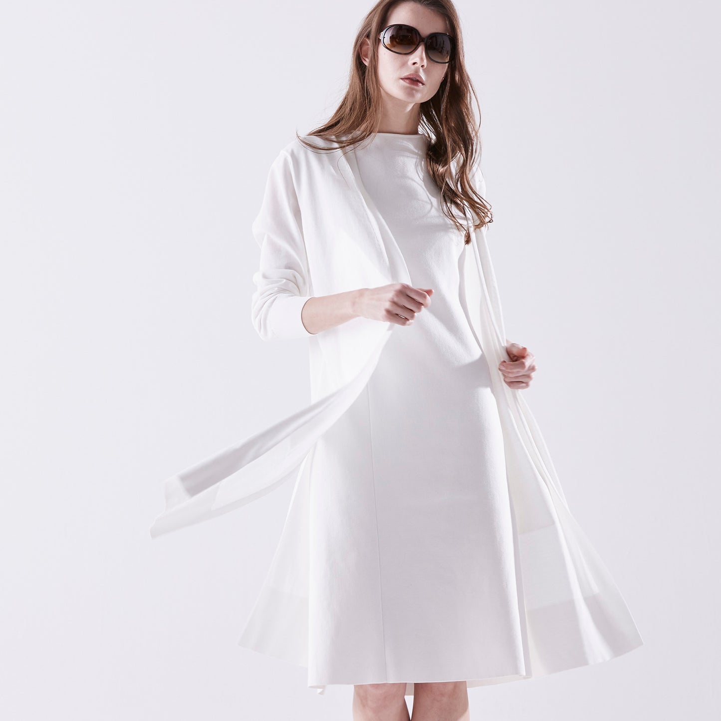 着用カラー:WHITE