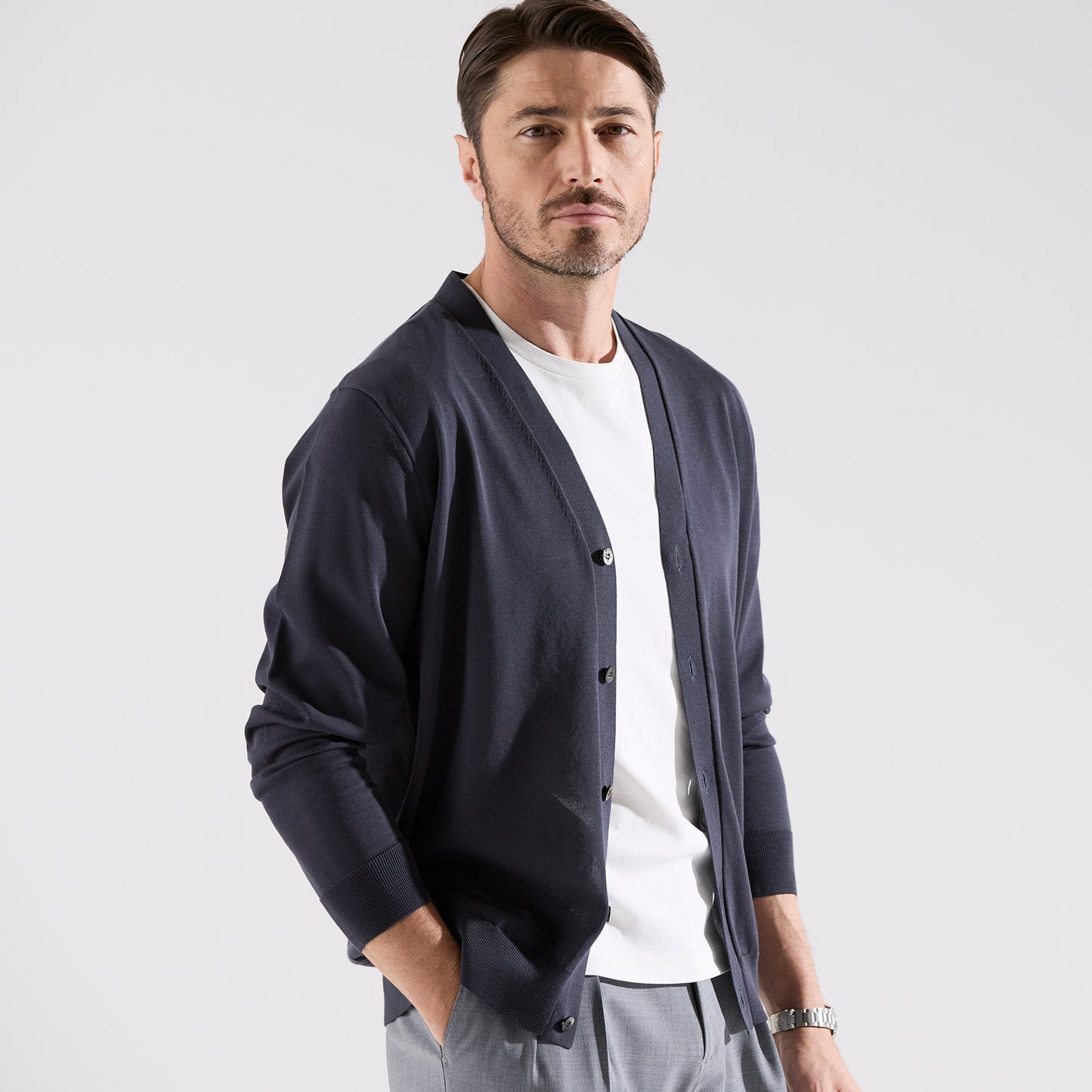 terroir：Vネックカーディガン（＃0409）