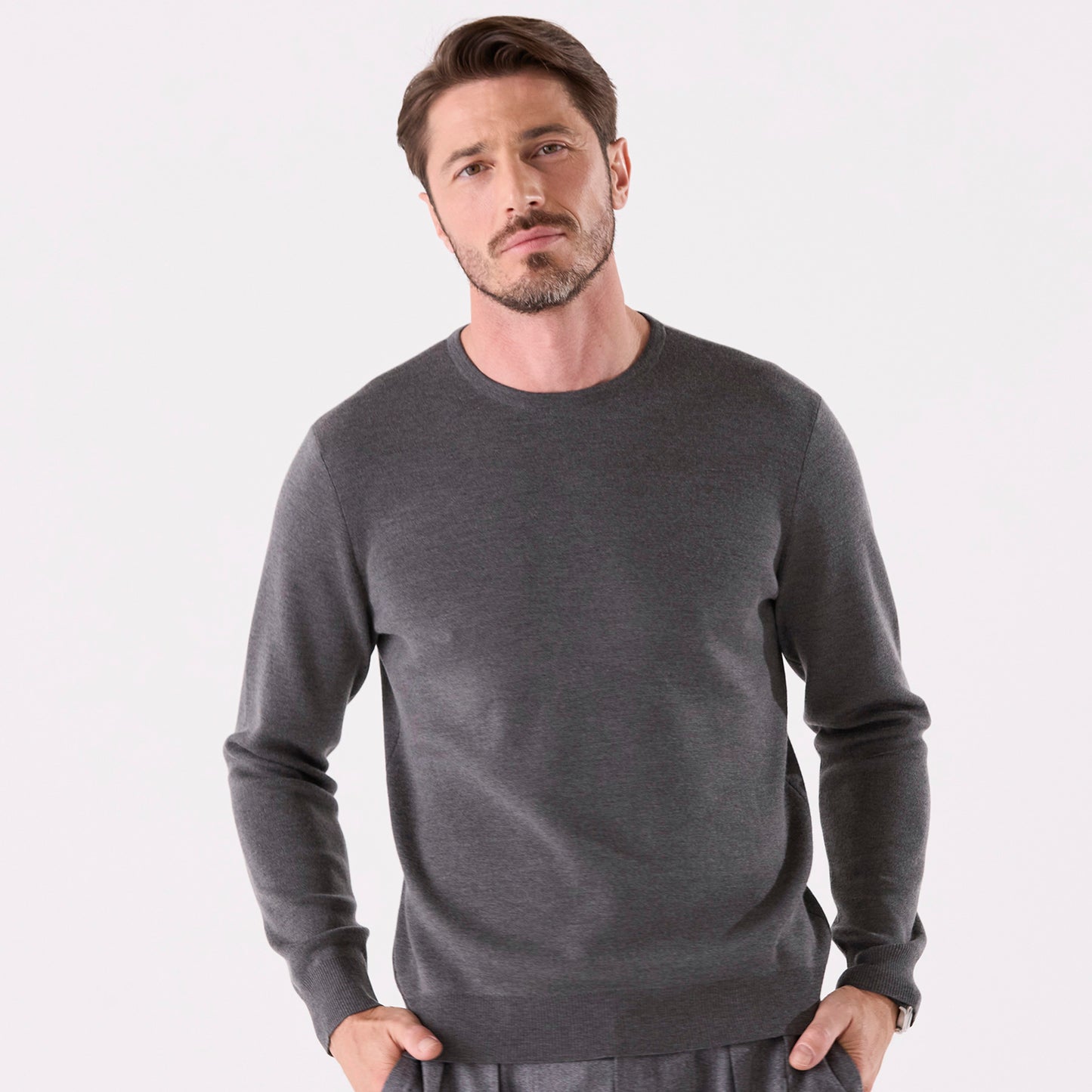 着用カラー：TOP-GRAY